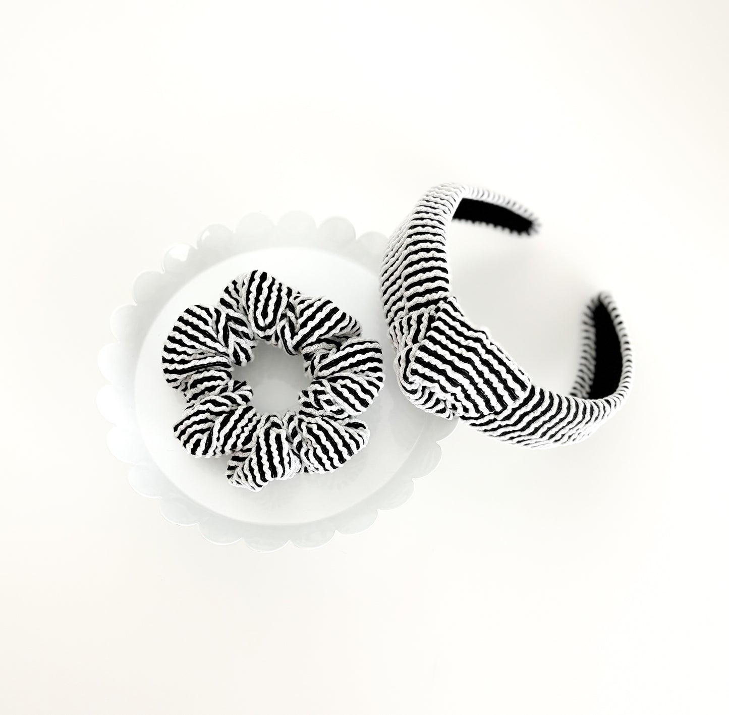 Black + White Ribbed