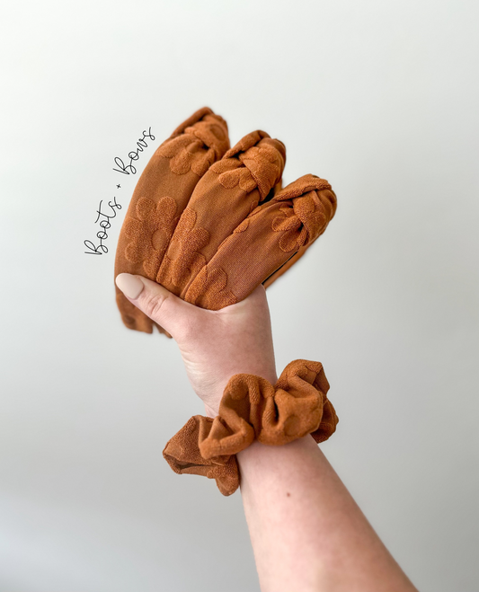 Oopsie Daisy Chunky Knotted Headband - Caramel