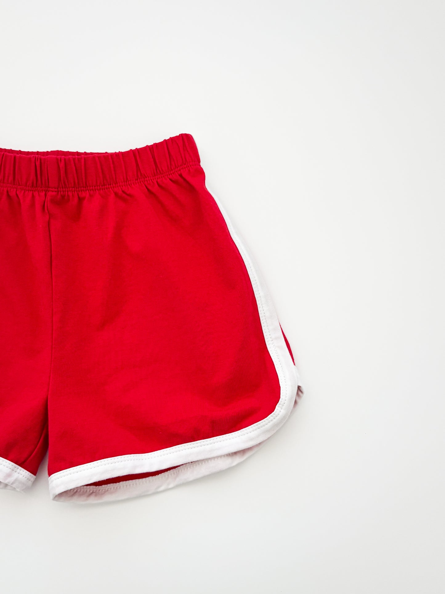 Red Dolphin Hem Shorts [unisex]